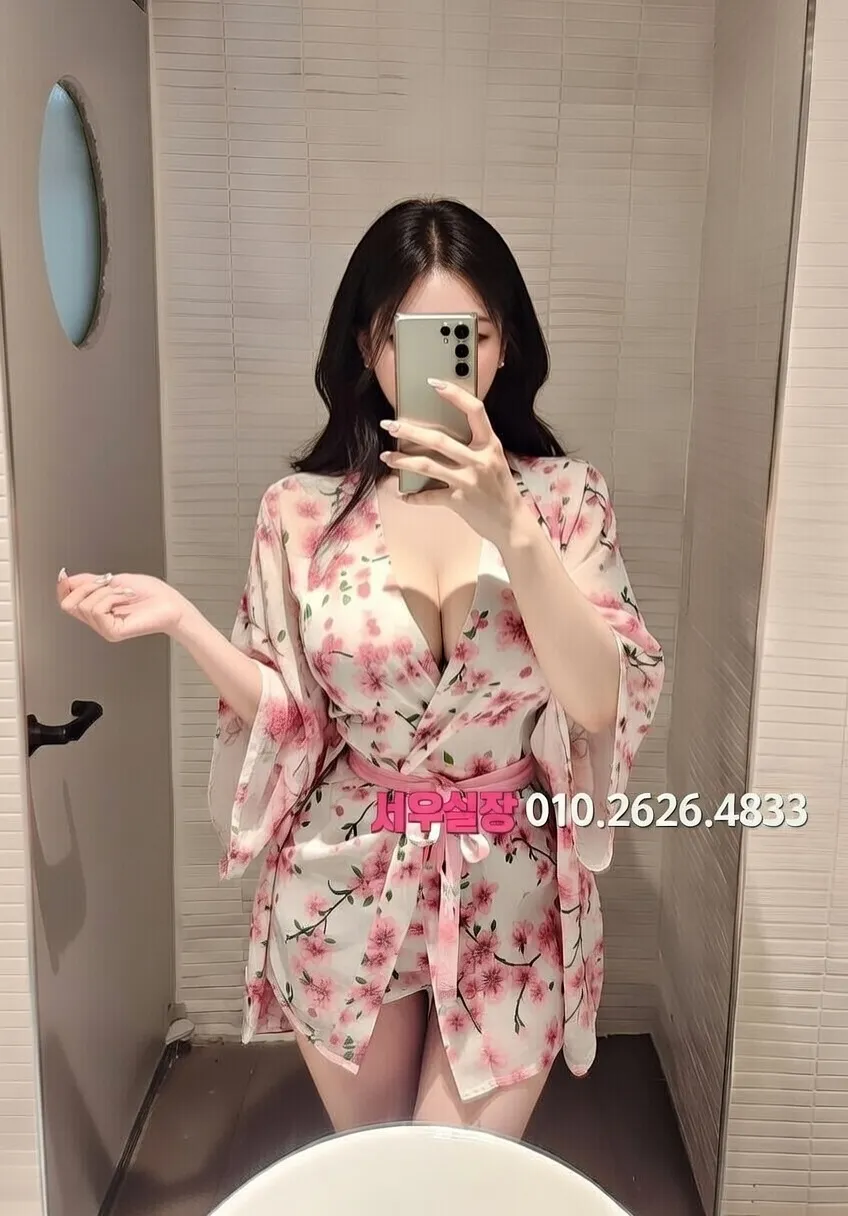 울산 미러룸 프리미엄 라인업 6번 프로필